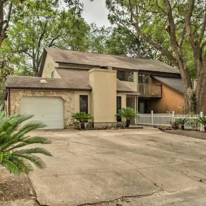 Holiday home 2-story With Game And Private Yard, Pensacola